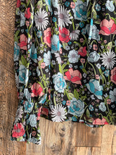 Load image into Gallery viewer, Encinitas Floral Top