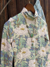 Load image into Gallery viewer, Skimy Turtleneck {Floral}