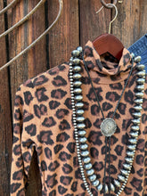 Load image into Gallery viewer, Skimy Turtleneck {Leopard}