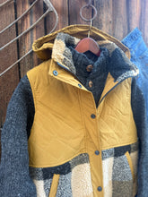 Load image into Gallery viewer, Luna Peak Vest