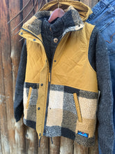 Load image into Gallery viewer, Luna Peak Vest