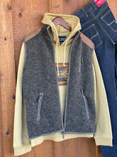 Load image into Gallery viewer, Yale Vest {Men&#39;s}