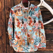 Load image into Gallery viewer, Hays Floral Patch Top